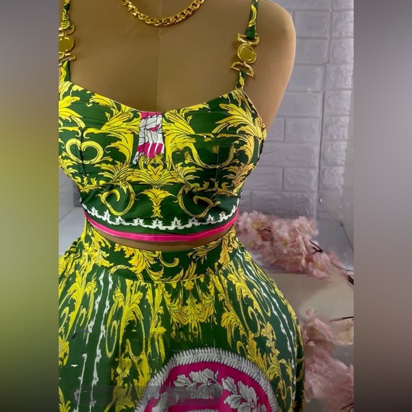 Versace Baroque Style Skirt Set!!! - Picture 4 of 10